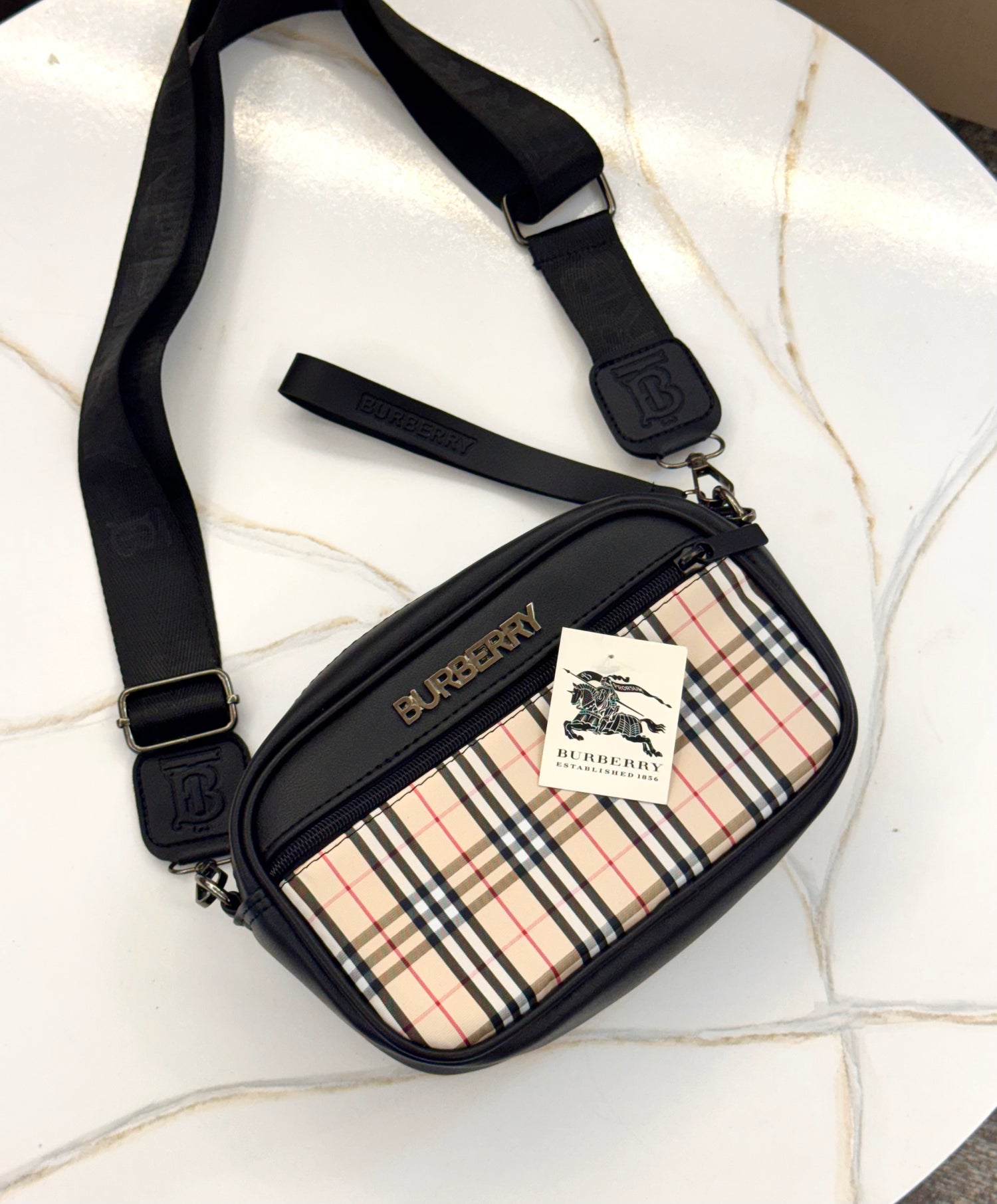 BURBERRY carriel